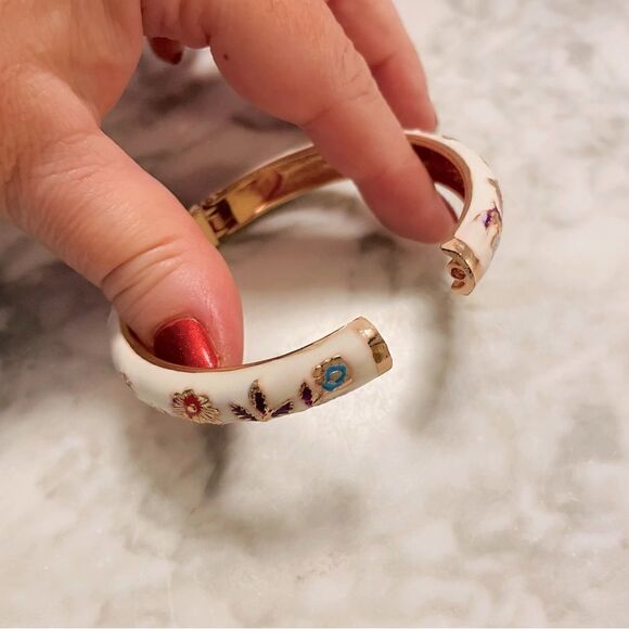 Vintage Joy Long Xing Cloisonné Enamel Floral Bracelet - Picture 4 of 4
